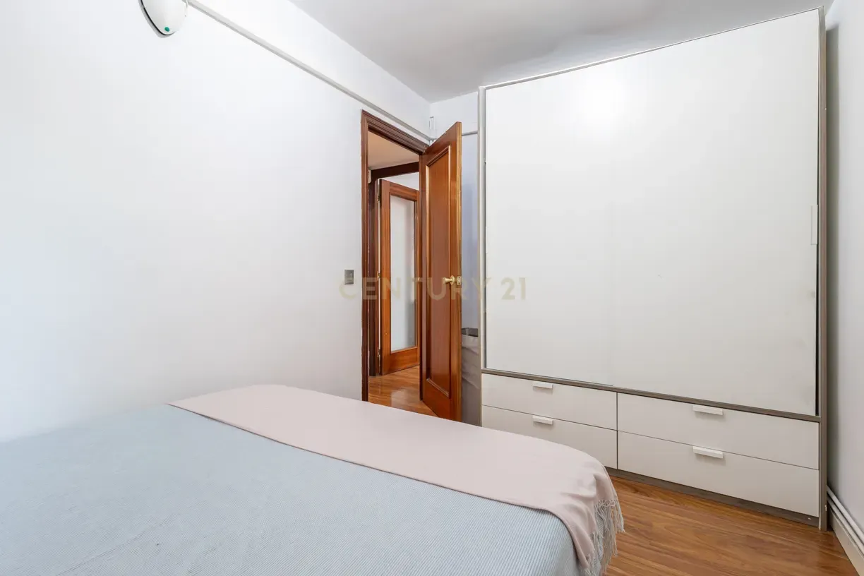 Lägenhet i Sant Joan Despi, Barcelona, Spanien 3 sovrum, 109 kvm. Nr. 198512