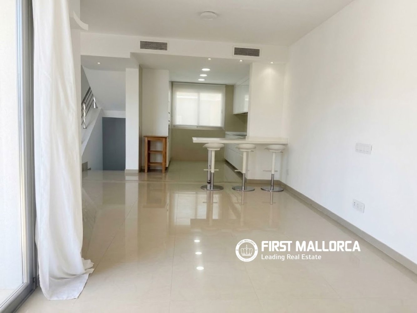 Villa en Cala Vinyes, Mallorca, España 4 dormitorios, 234 m2 No. 196132