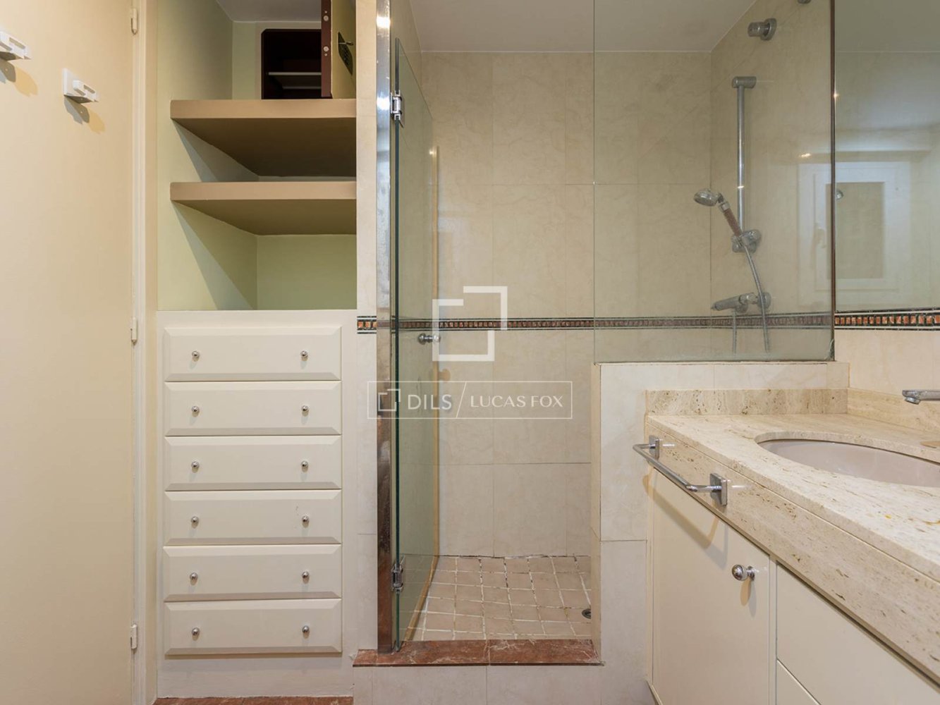 Wohnung in Barcelona, Spanien 3 Schlafzimmer, 149 m2 Nr. 199155