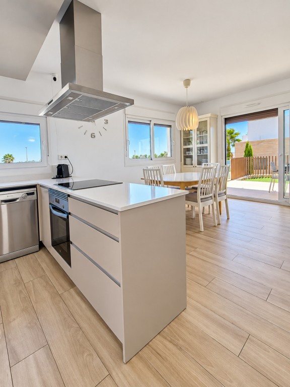 Apartment in Vistabella, Alicante, Spain 3 bedrooms,  No. 197433