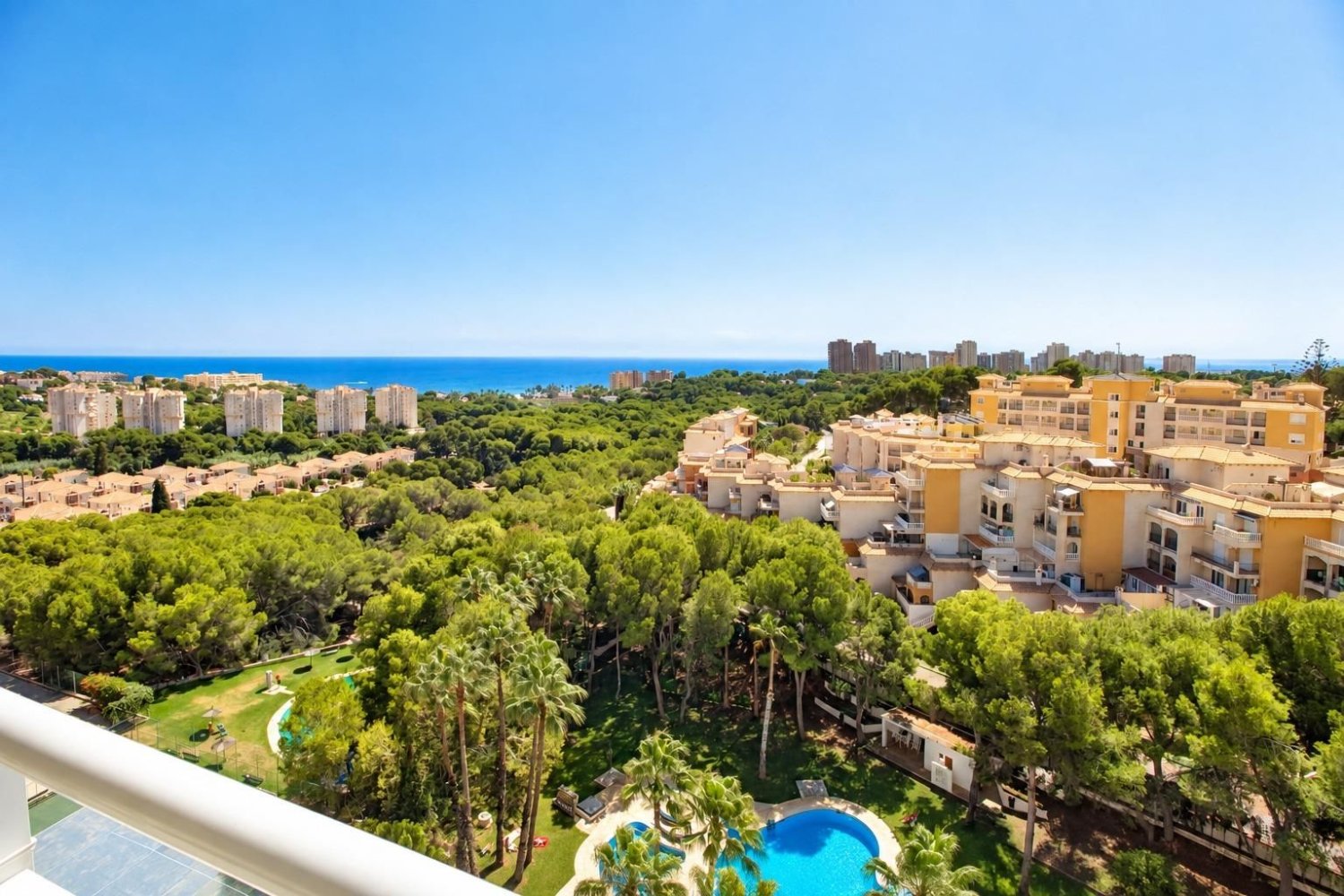 Appartamento a Dehesa De Campoamor, Alicante, Spagna 44 mq. N° 198143