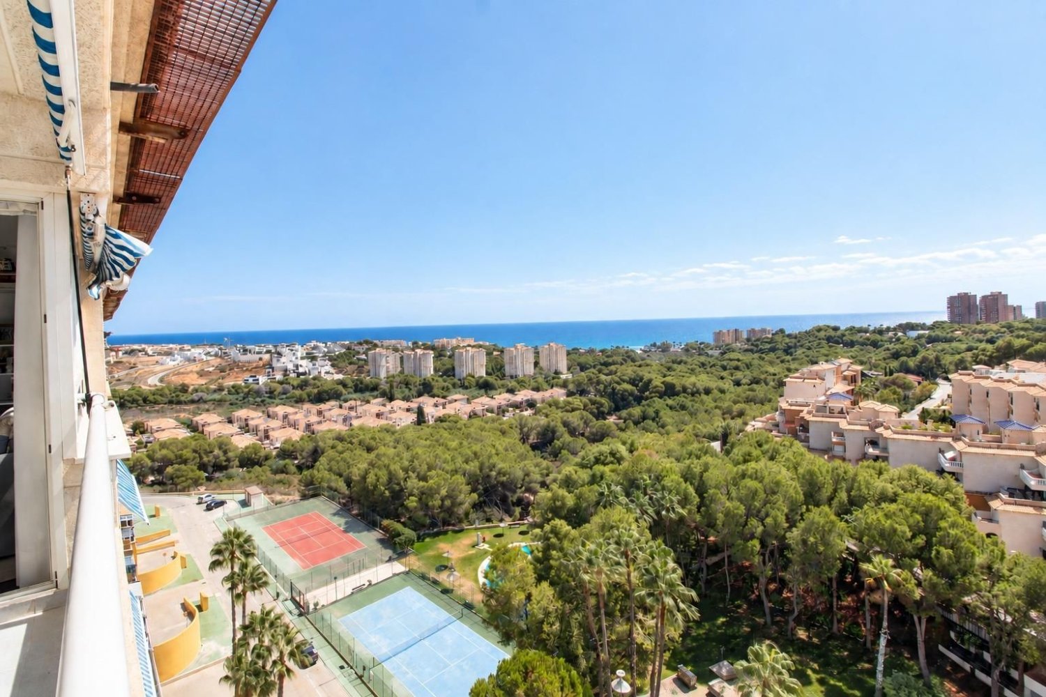 Appartamento a Dehesa De Campoamor, Alicante, Spagna 44 mq. N° 198143