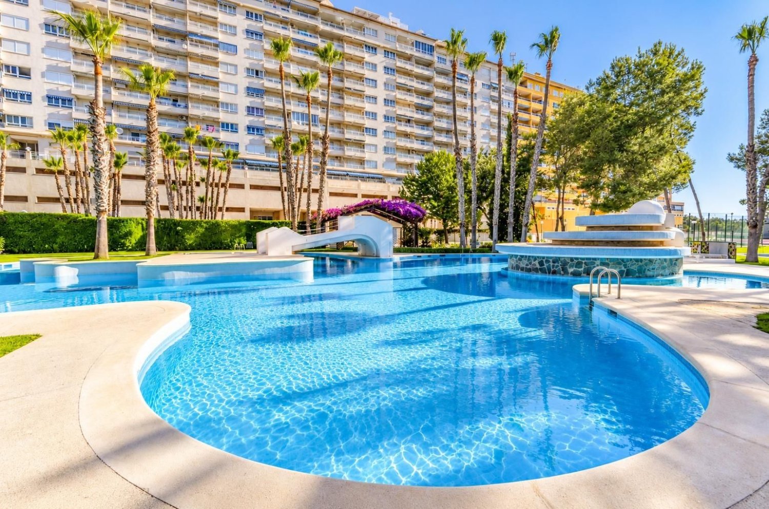 Appartamento a Dehesa De Campoamor, Alicante, Spagna 44 mq. N° 198143