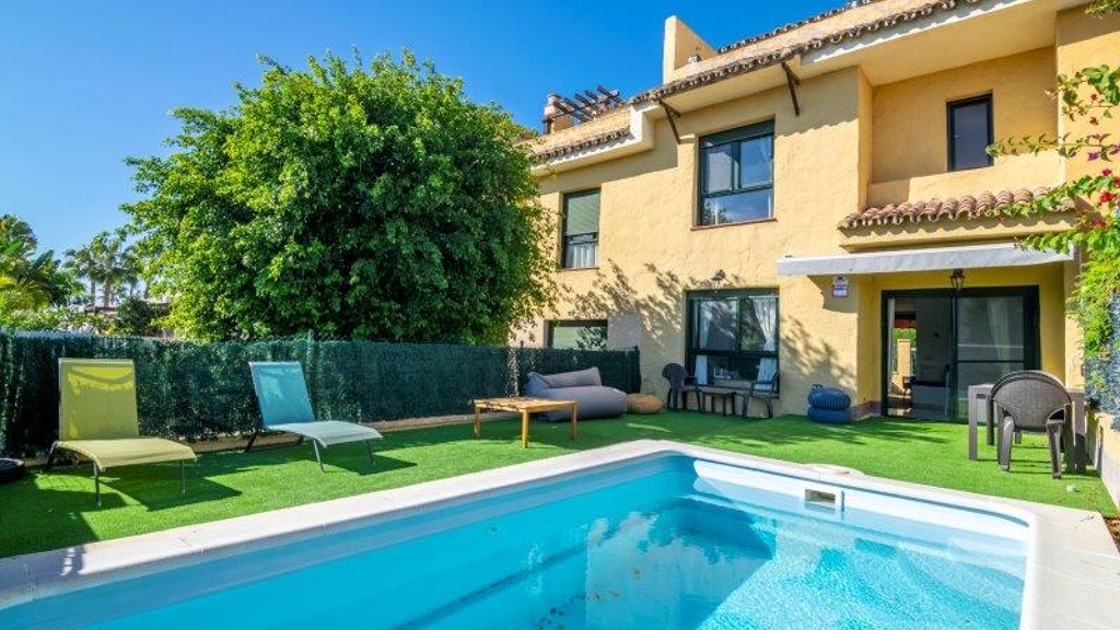 Townhouse in Estepona, Malaga, Spanien 3 Schlafzimmer, 250 m2 Nr. 198529