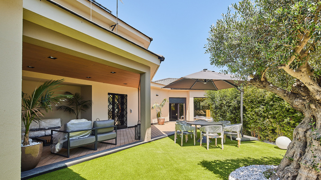 Villa en El Puerto de Santa María, Cádiz, España 4 dormitorios, 424.17 m2 No. 198783