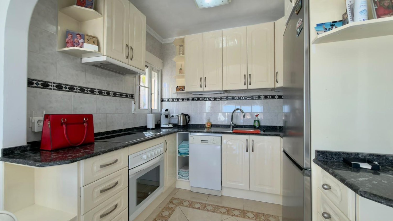 Huvila La Nucia, Alicante, Espanja 4 makuuhuonetta, 157 m2 No. 181265