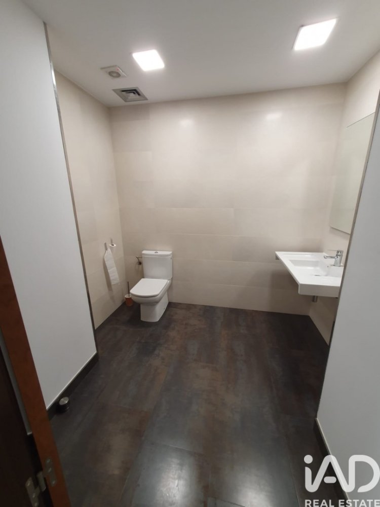 Commercial property à Balaguer, Lleida, Espagne 135 m2 No. 198600