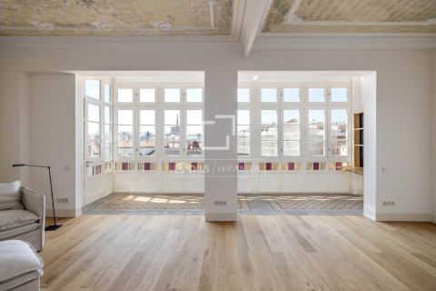 Dzīvoklis Barcelona, Spānijā 3 istabas, 183 m2 Nr. 192699