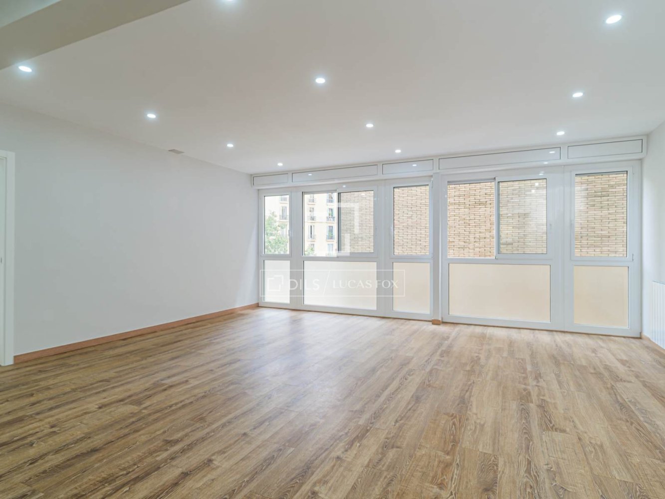 Apartment à Barcelona, Espagne 6 chambres, 180 m2 No. 192627