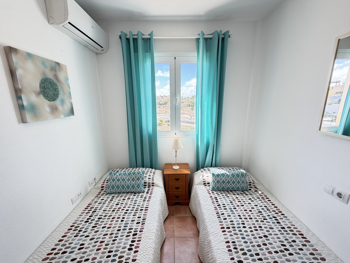Appartamento a Villamartin, Alicante, Spagna 2 camere da letto, 70 mq. N° 198320