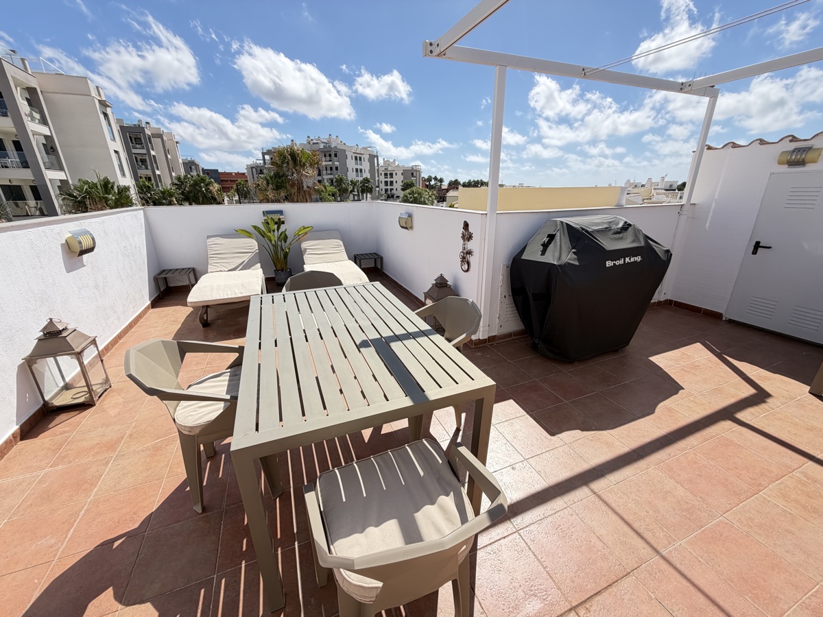 Appartamento a Villamartin, Alicante, Spagna 2 camere da letto, 70 mq. N° 198320
