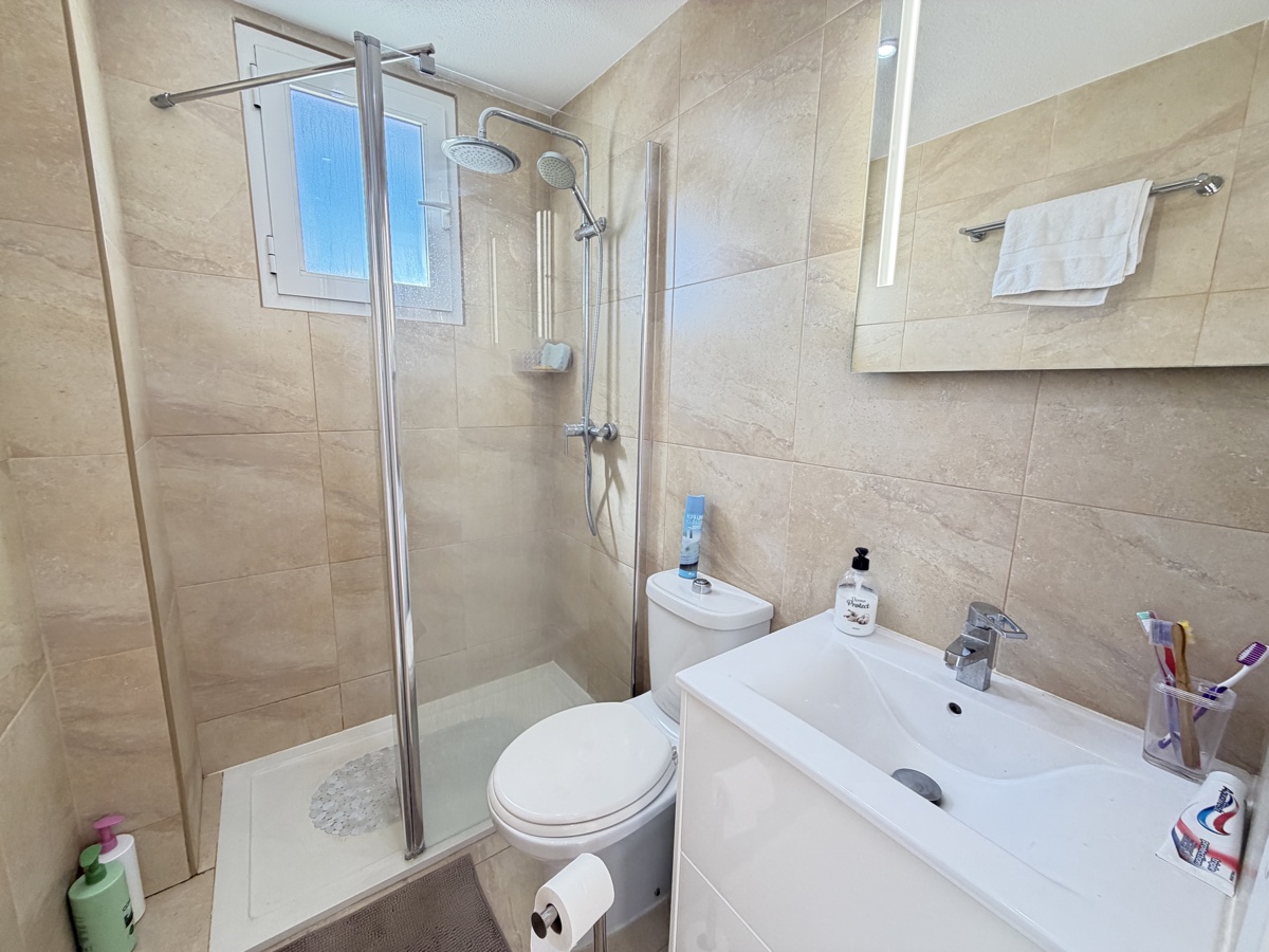 Appartamento a Villamartin, Alicante, Spagna 2 camere da letto, 70 mq. N° 198320