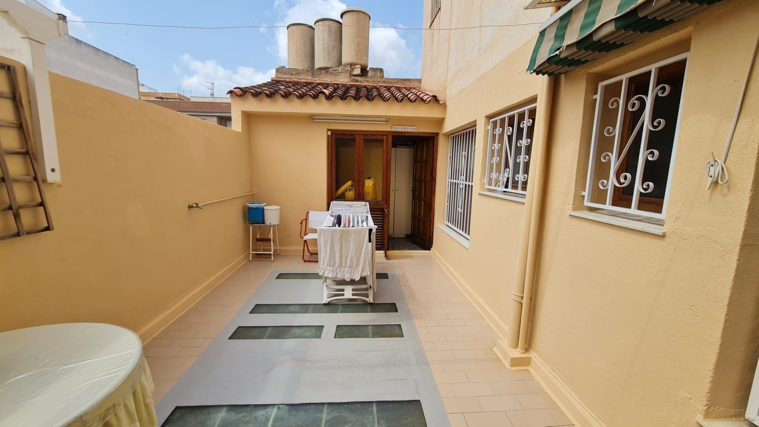 Casa adosada en Elda, Alicante, España 4 dormitorios, 350 m2 No. 198924