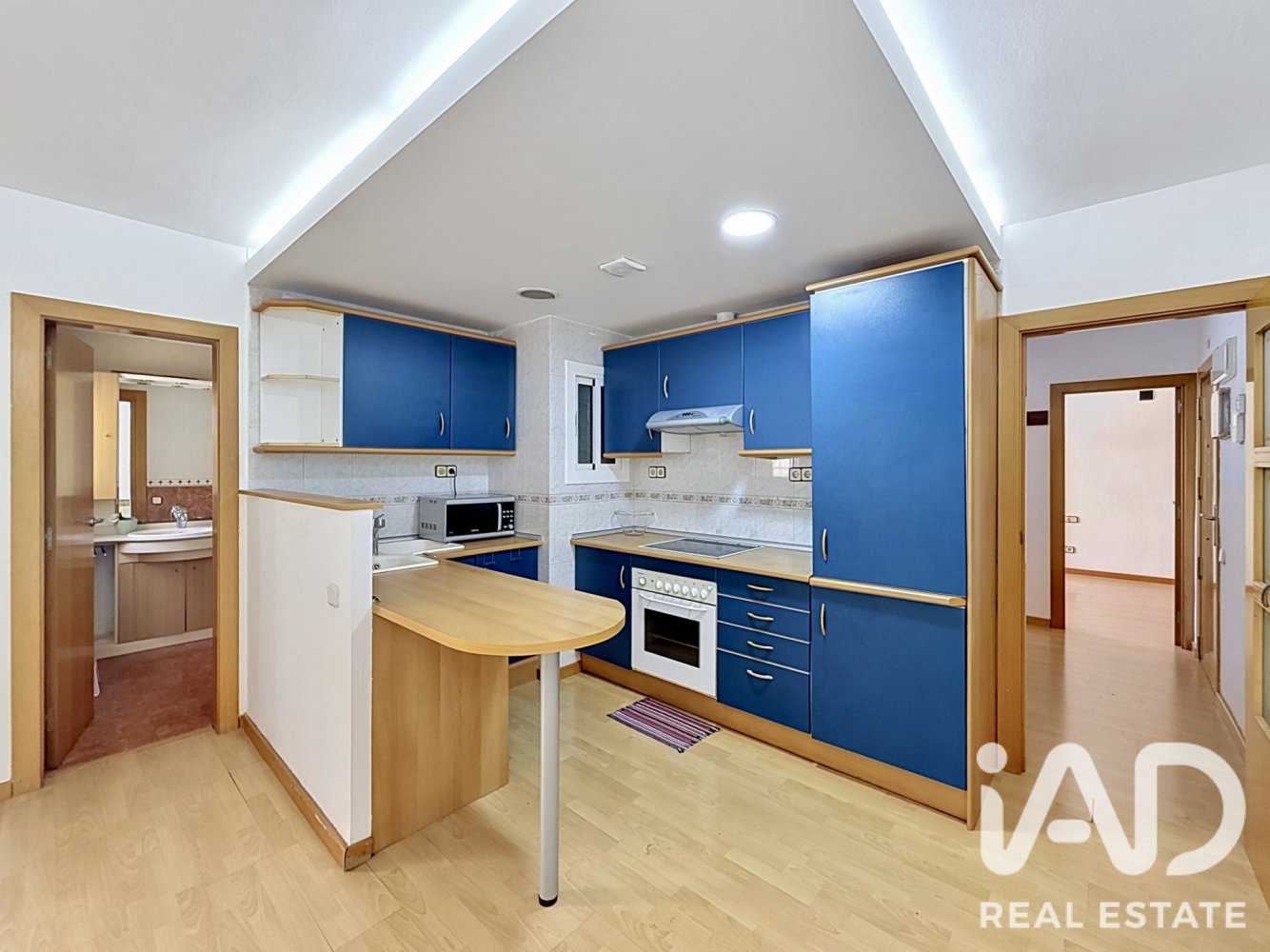Apartment à Cornella De Llobregat, Barcelona, Espagne 2 chambres, 79 m2 No. 198633