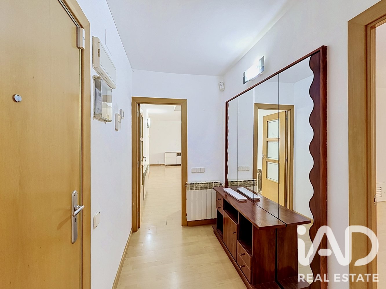 Apartment à Cornella De Llobregat, Barcelona, Espagne 2 chambres, 79 m2 No. 198633