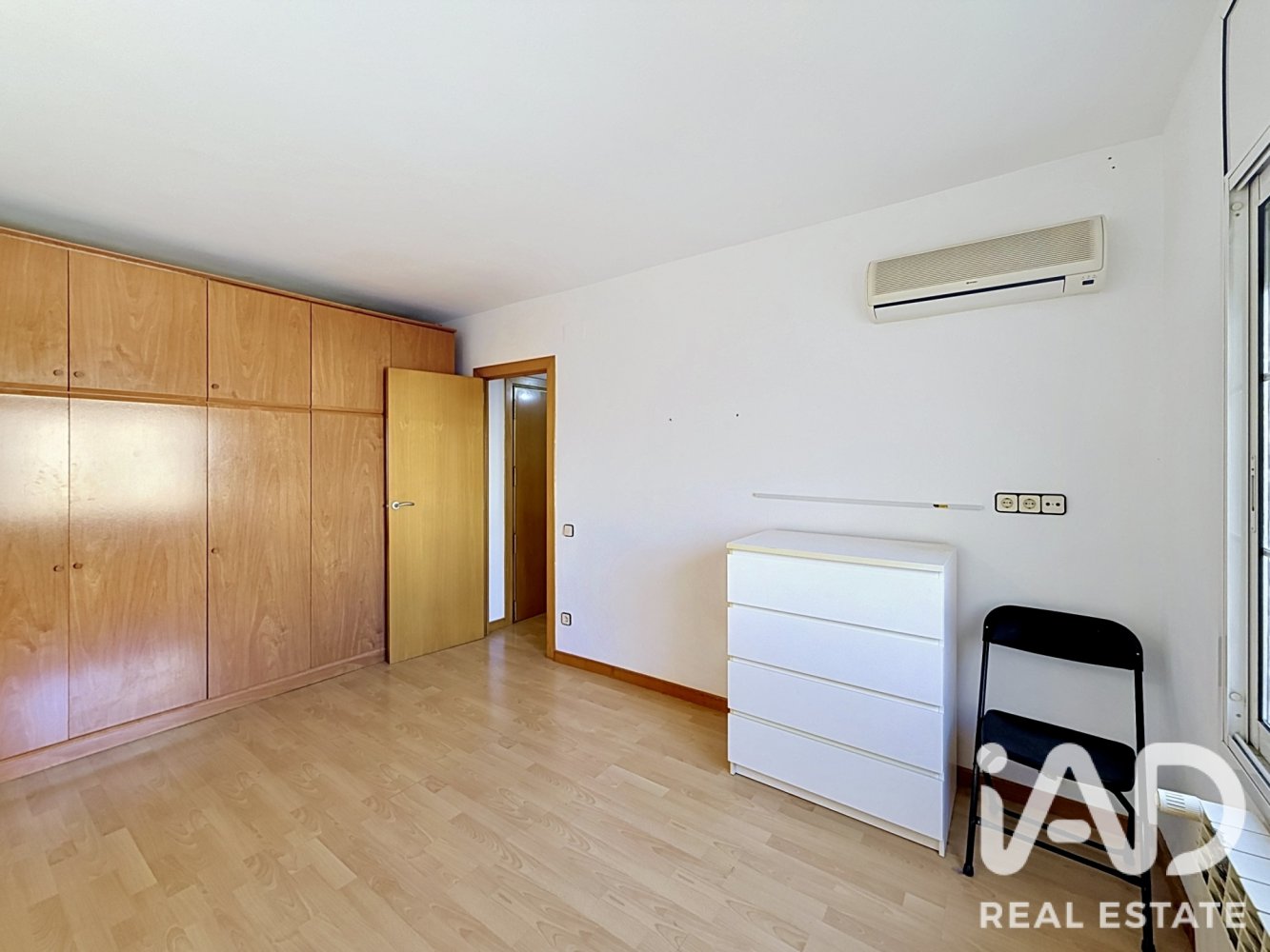Apartment à Cornella De Llobregat, Barcelona, Espagne 2 chambres, 79 m2 No. 198633