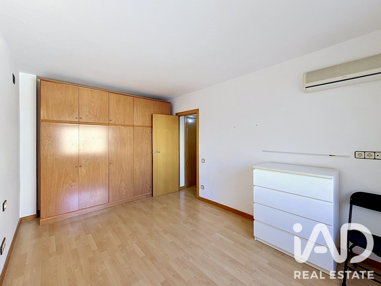 Apartment à Cornella De Llobregat, Barcelona, Espagne 2 chambres, 79 m2 No. 198633
