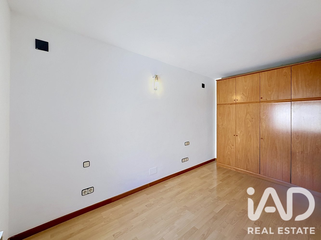 Apartment à Cornella De Llobregat, Barcelona, Espagne 2 chambres, 79 m2 No. 198633