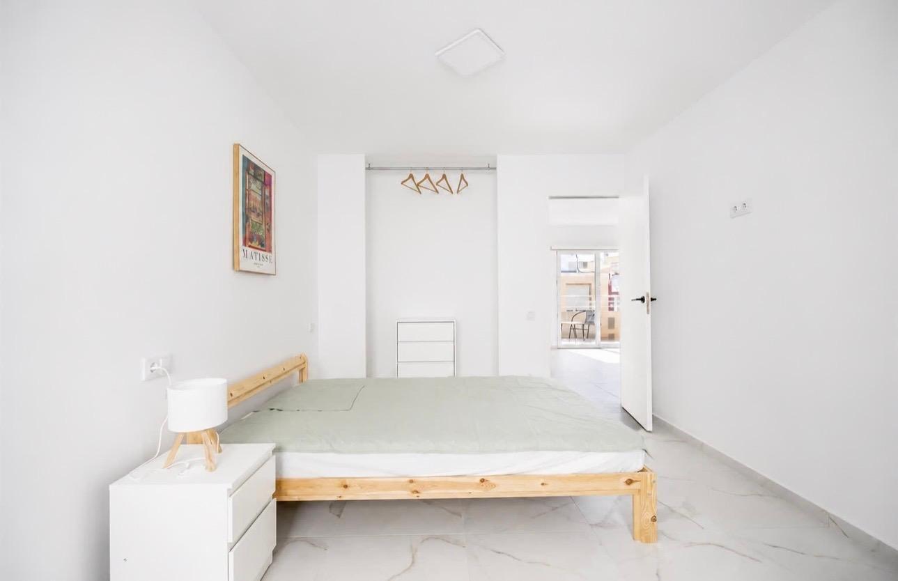 Apartment in Torrevieja, Alicante, Spain 3 bedrooms, 95 sq.m. No. 197440