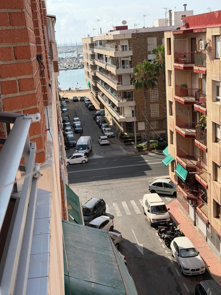 Apartment in Torrevieja, Alicante, Spain 3 bedrooms, 95 sq.m. No. 197440