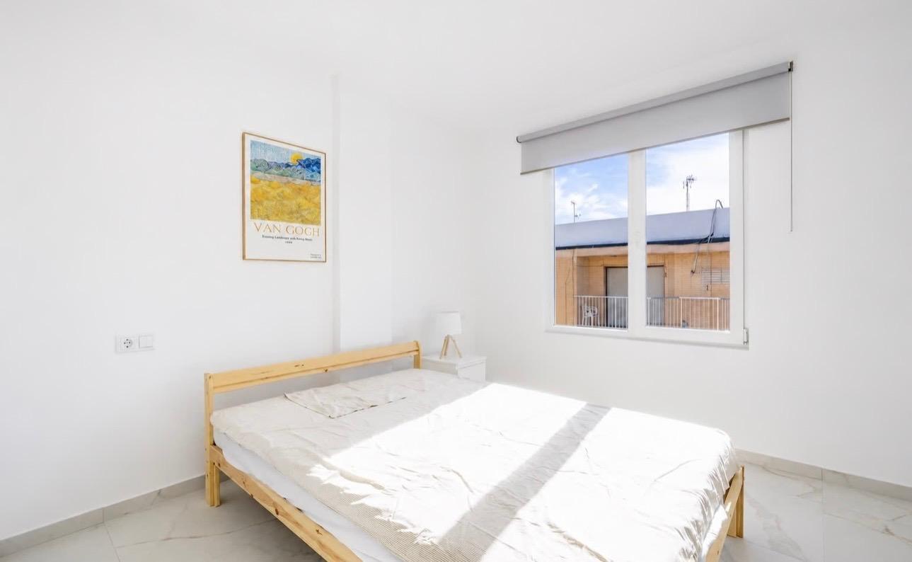 Apartment in Torrevieja, Alicante, Spain 3 bedrooms, 95 sq.m. No. 197440