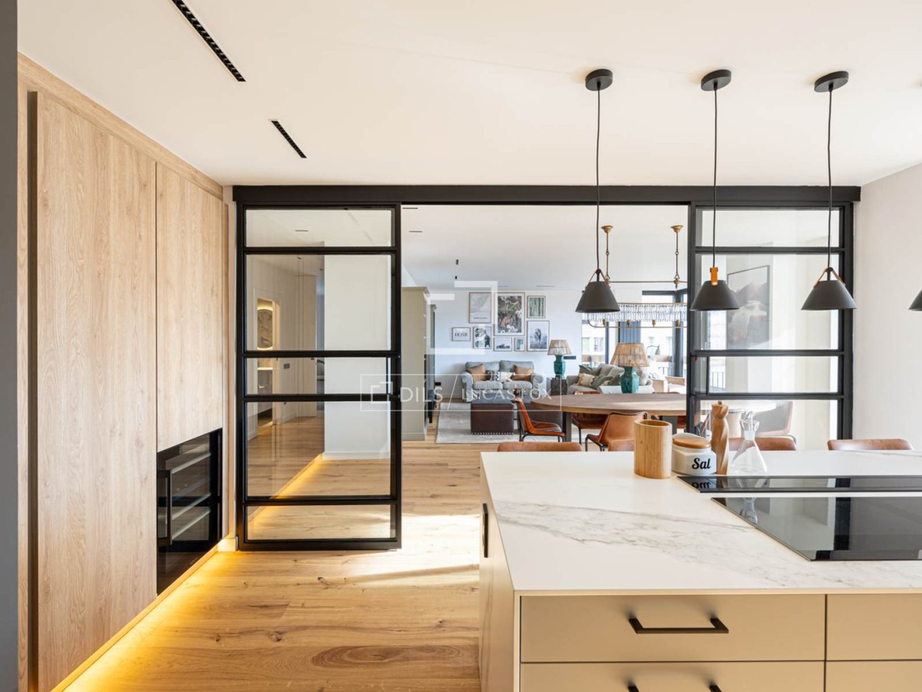 Huoneisto Barcelona, Espanja 5 makuuhuonetta, 210 m2 No. 197621