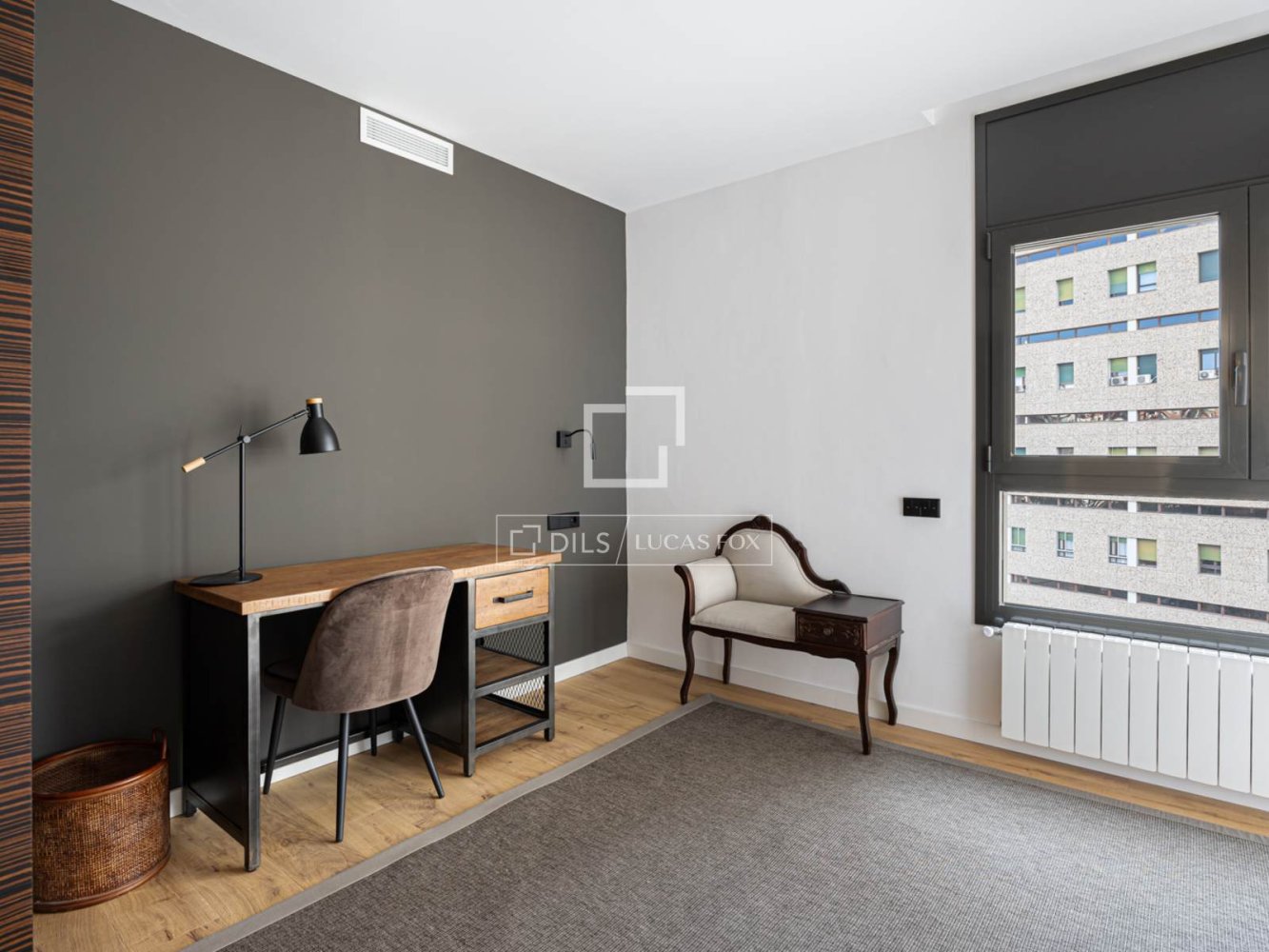 Huoneisto Barcelona, Espanja 5 makuuhuonetta, 210 m2 No. 197621