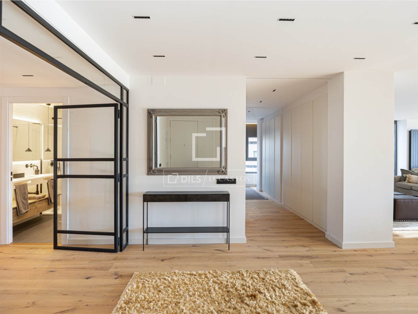 Huoneisto Barcelona, Espanja 5 makuuhuonetta, 210 m2 No. 197621