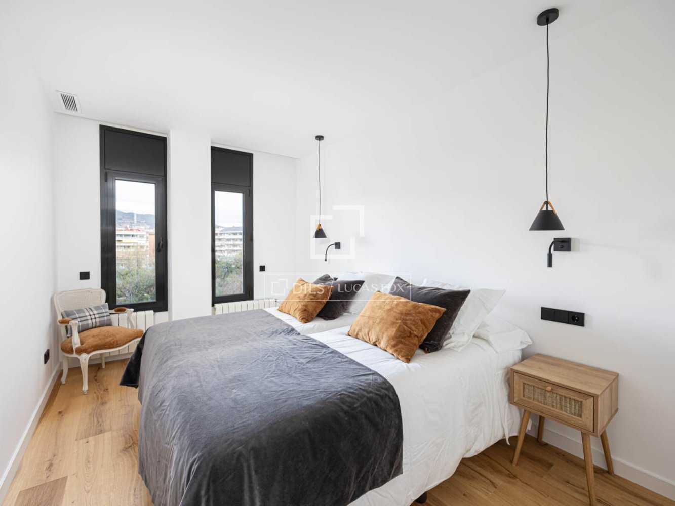 Huoneisto Barcelona, Espanja 5 makuuhuonetta, 210 m2 No. 197621