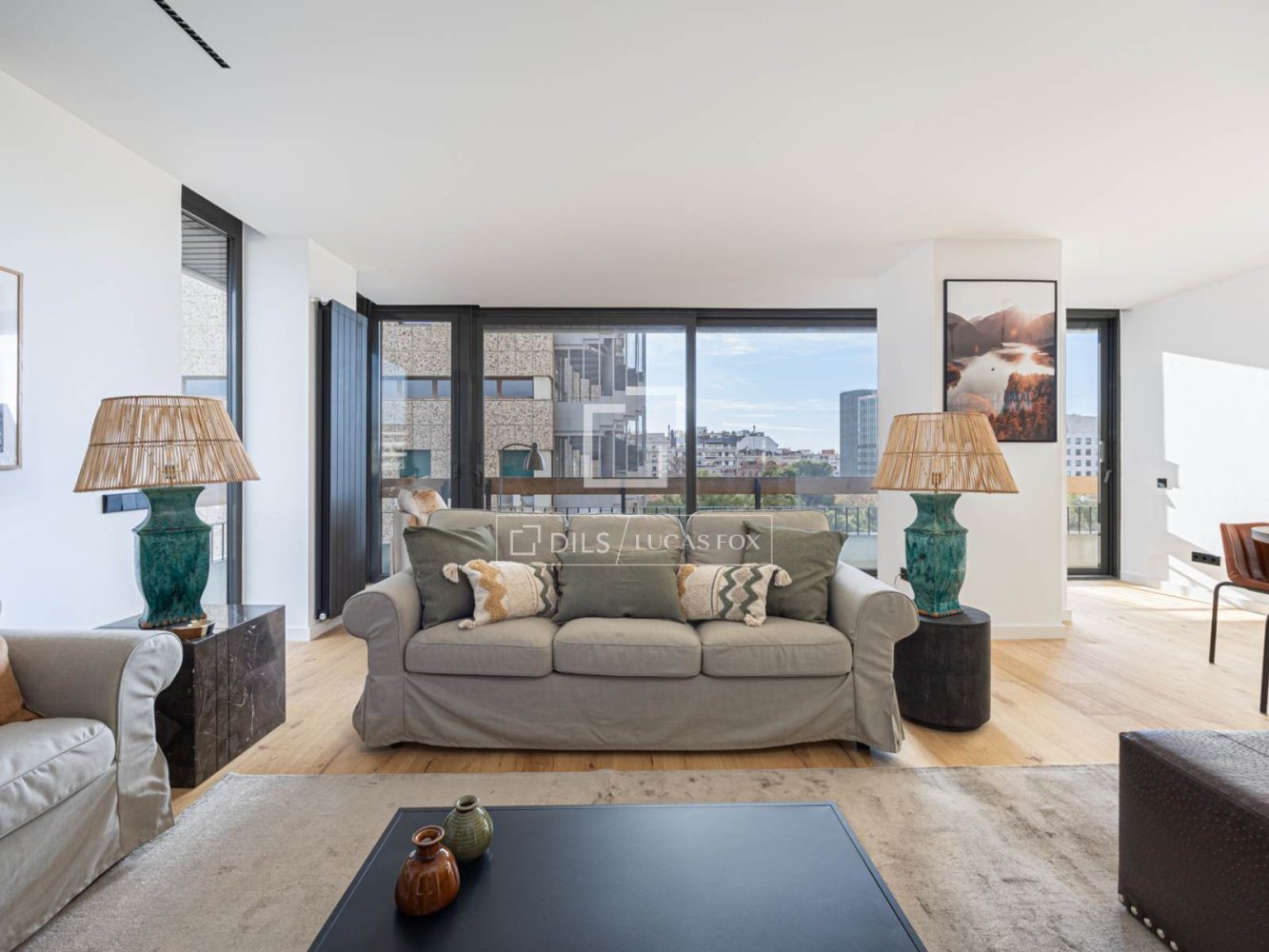 Huoneisto Barcelona, Espanja 5 makuuhuonetta, 210 m2 No. 197621