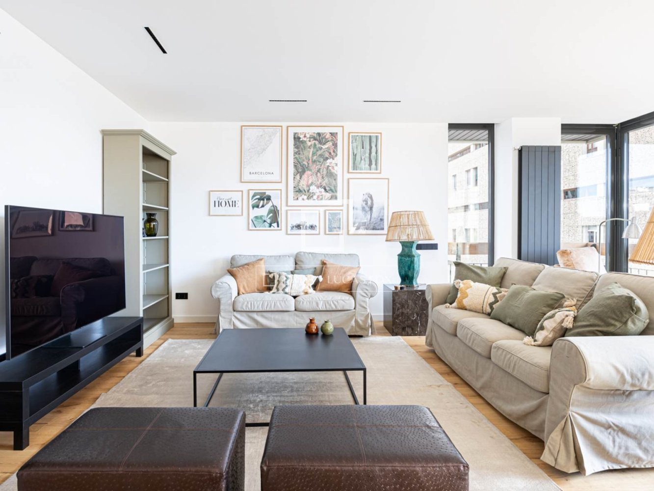 Huoneisto Barcelona, Espanja 5 makuuhuonetta, 210 m2 No. 197621