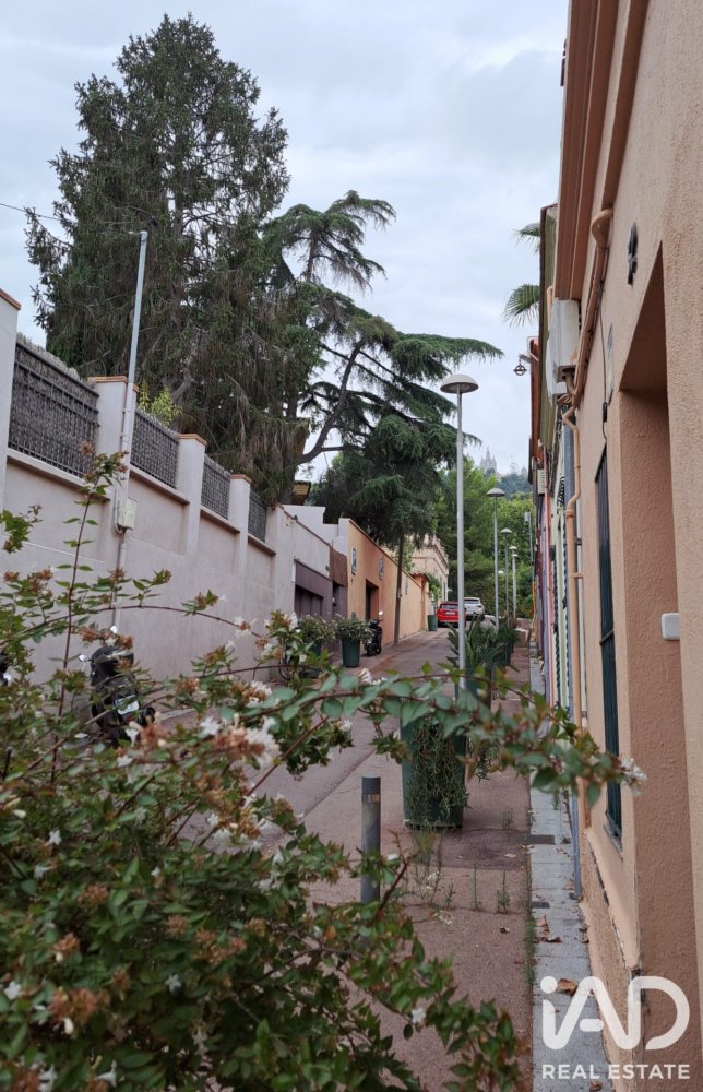 House in Barcelona, Spanien 300 m2 Nr. 198697
