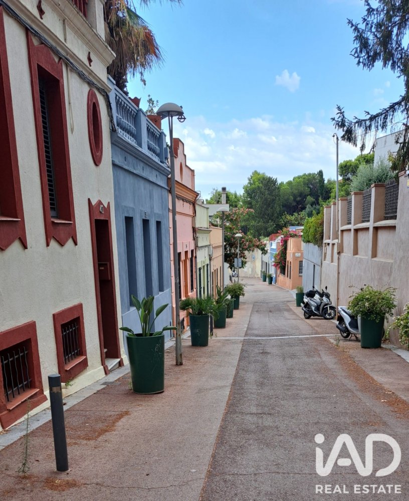 House in Barcelona, Spanien 300 m2 Nr. 198697