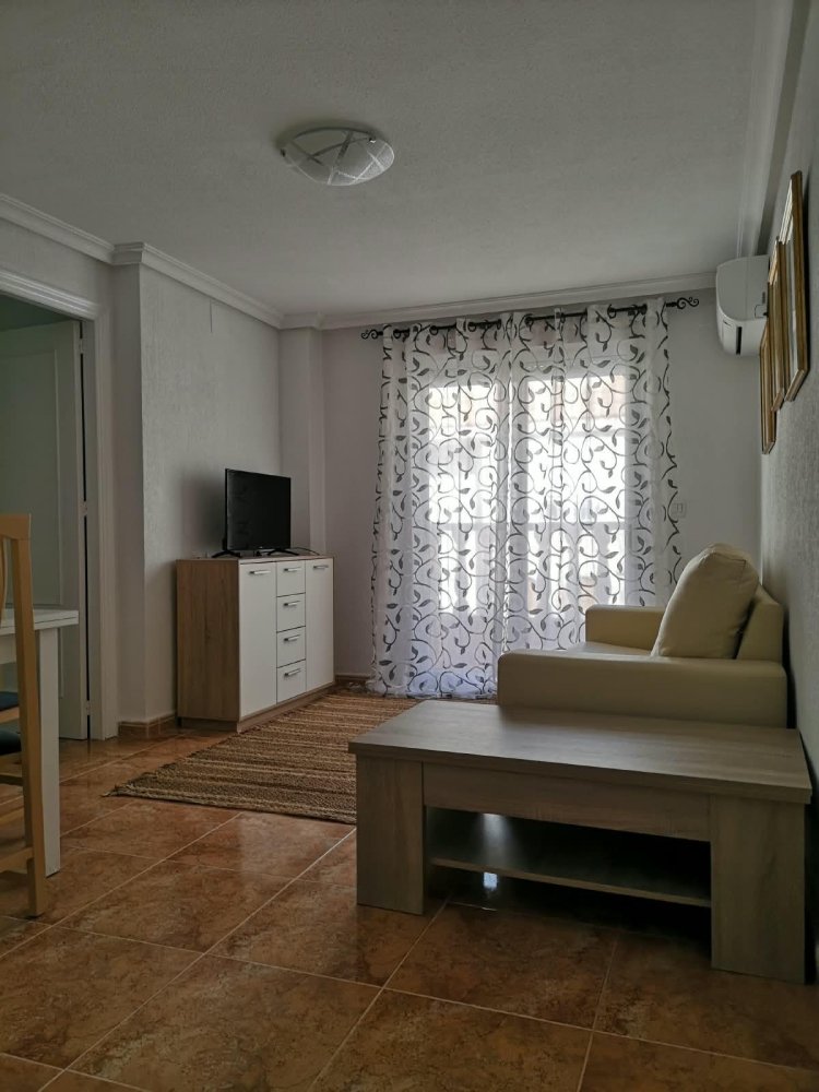 Apartment à Torrevieja, Alicante, Espagne 2 chambres, 58 m2 No. 197896
