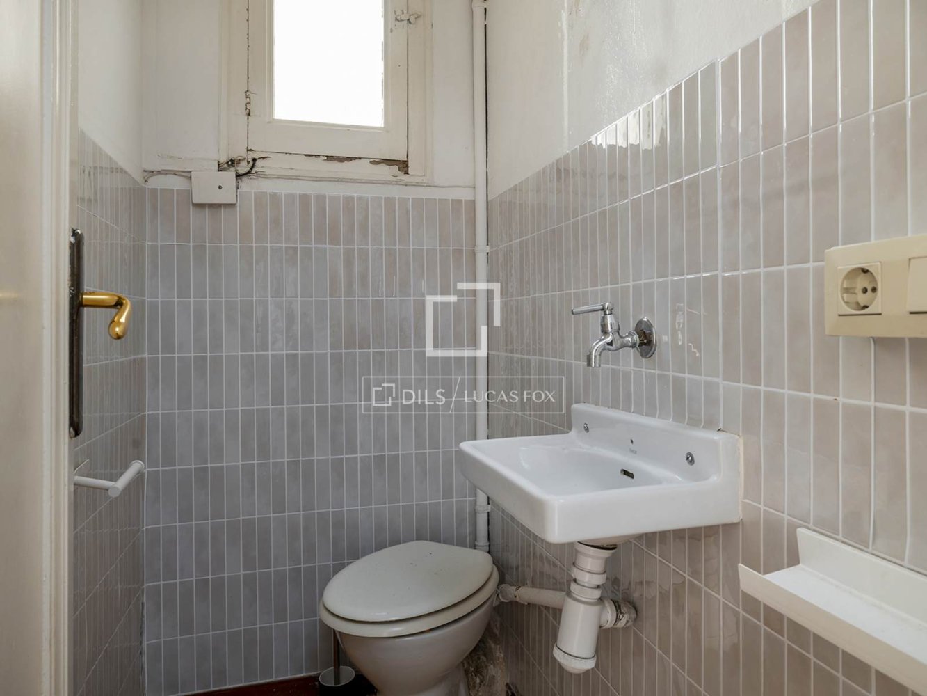 Apartment à Barcelona, Espagne 5 chambres, 130 m2 No. 200010