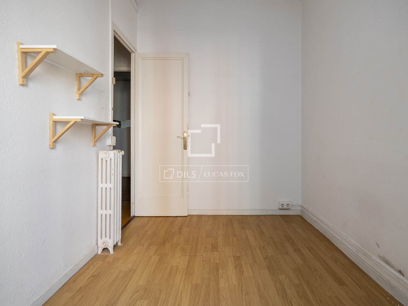 Apartment à Barcelona, Espagne 5 chambres, 130 m2 No. 200010