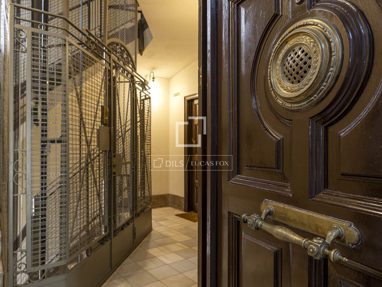 Apartment à Barcelona, Espagne 5 chambres, 130 m2 No. 200010