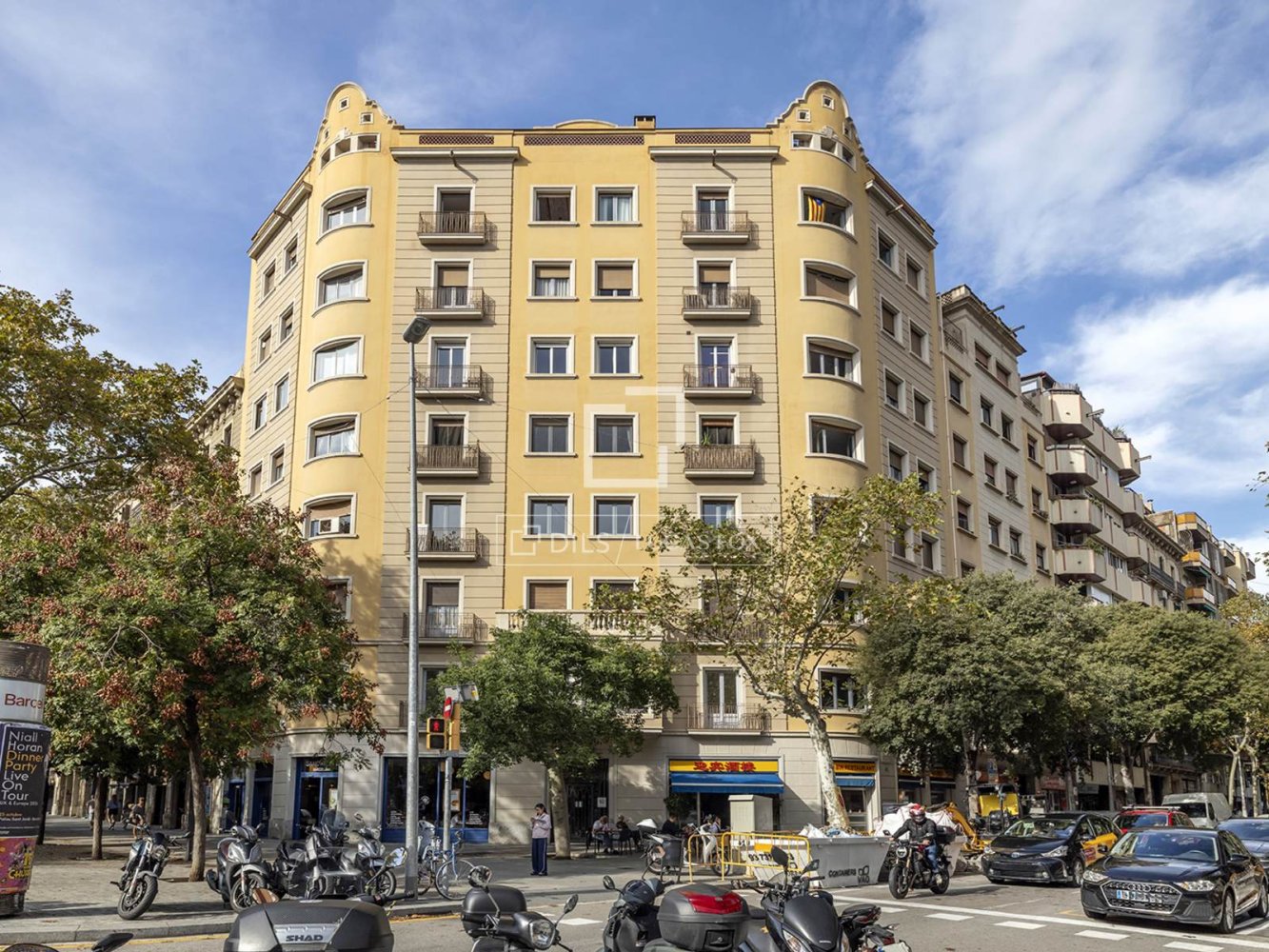 Apartment à Barcelona, Espagne 5 chambres, 130 m2 No. 200010