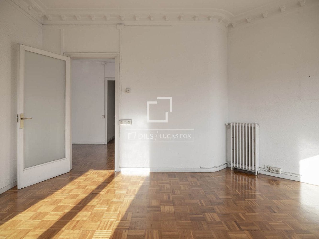 Apartment à Barcelona, Espagne 5 chambres, 130 m2 No. 200010
