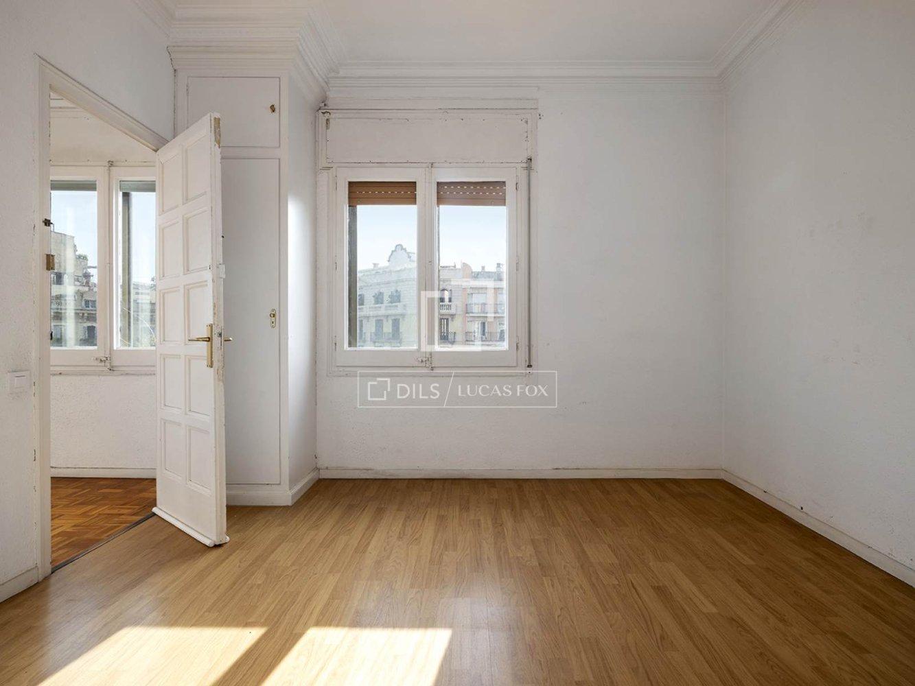 Apartment à Barcelona, Espagne 5 chambres, 130 m2 No. 200010
