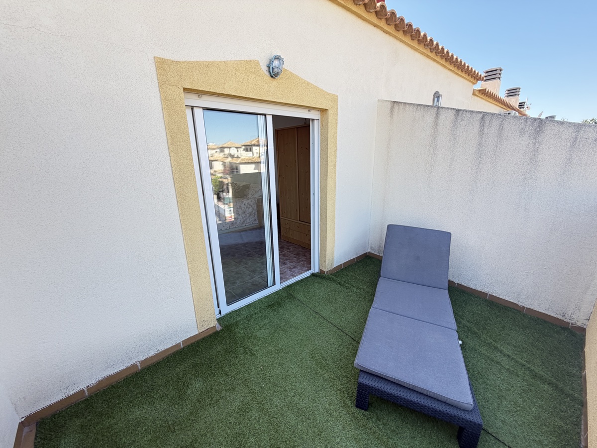 Villetta a schiera a La Zenia, Alicante, Spagna 3 camere da letto, 80 mq. N° 197479