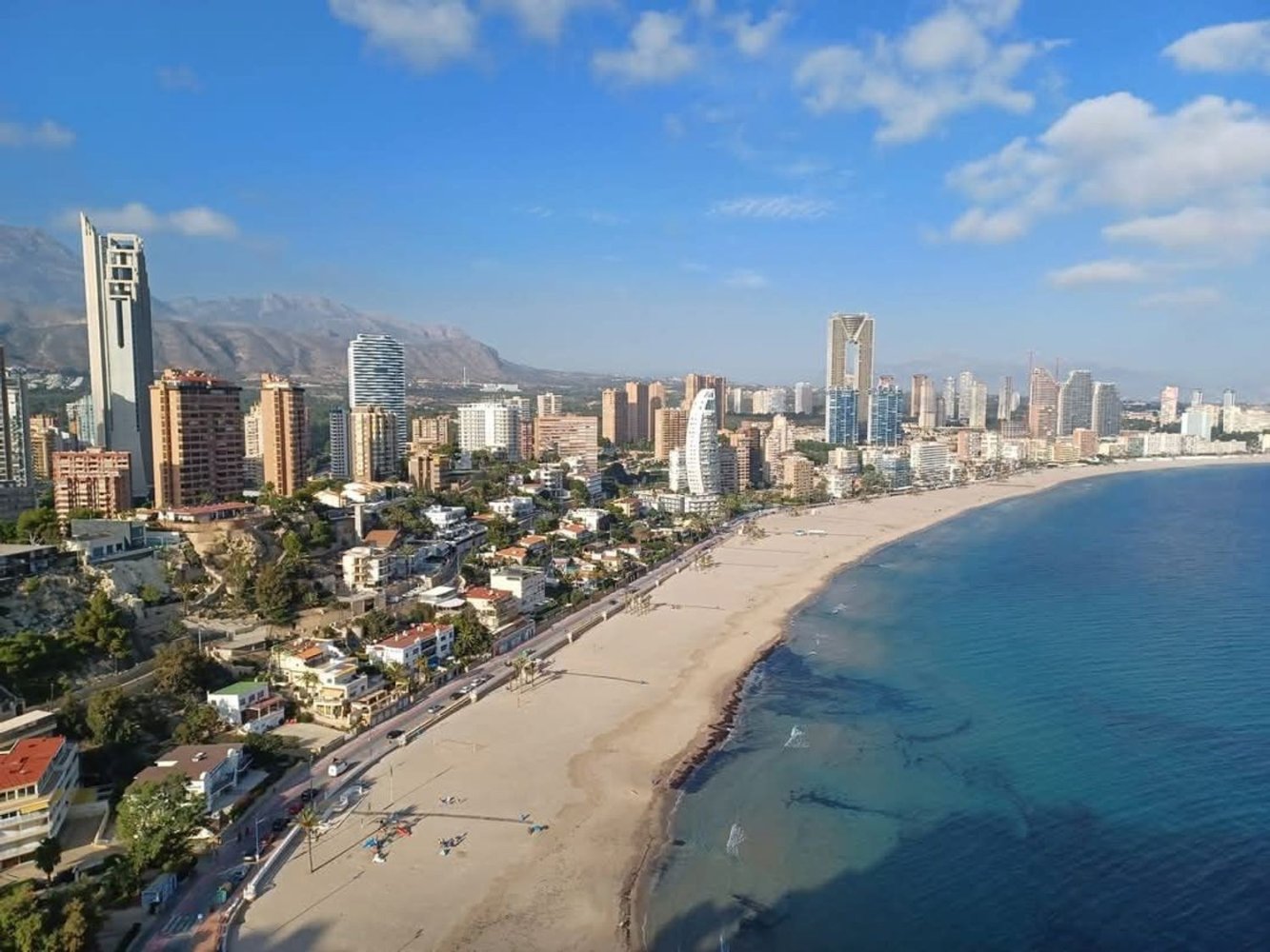 Apartamento en Benidorm, Alicante, España 2 dormitorios, 113 m2 No. 197965