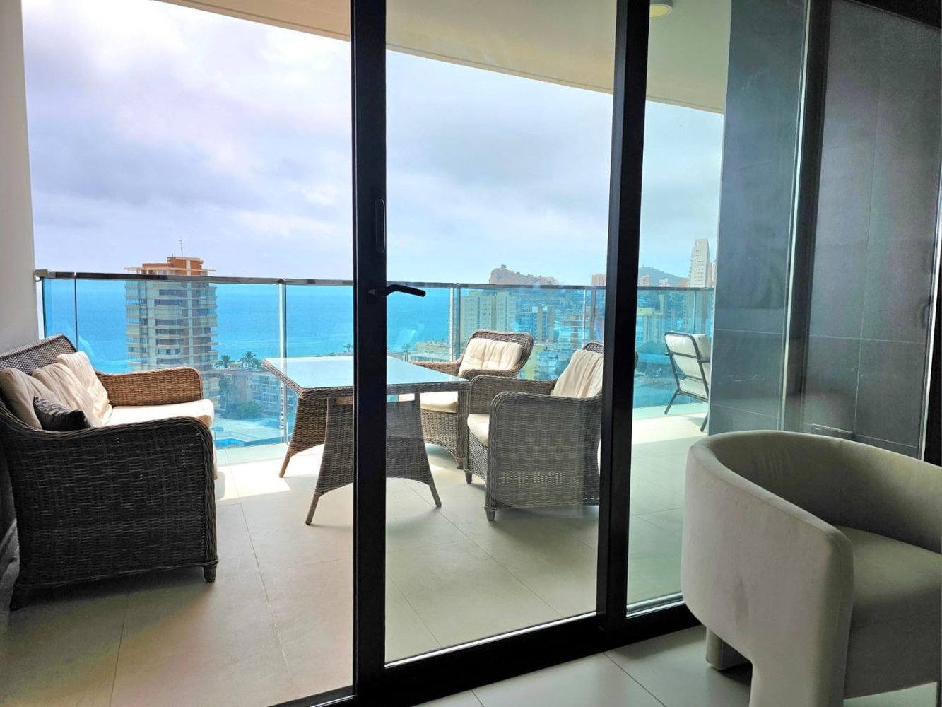 Apartamento en Benidorm, Alicante, España 2 dormitorios, 113 m2 No. 197965