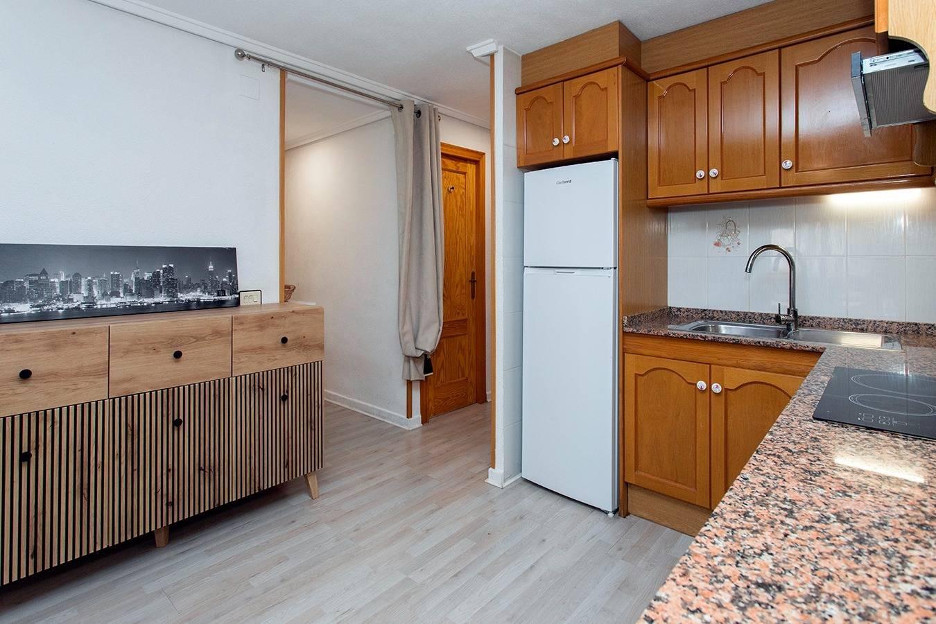 Apartment in Torrevieja, Alicante, Spain 2 bedrooms, 80 sq.m. No. 198092