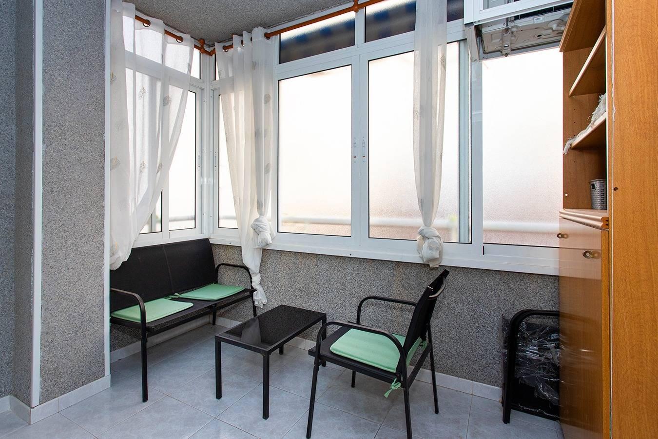 Apartment in Torrevieja, Alicante, Spain 2 bedrooms, 80 sq.m. No. 198092