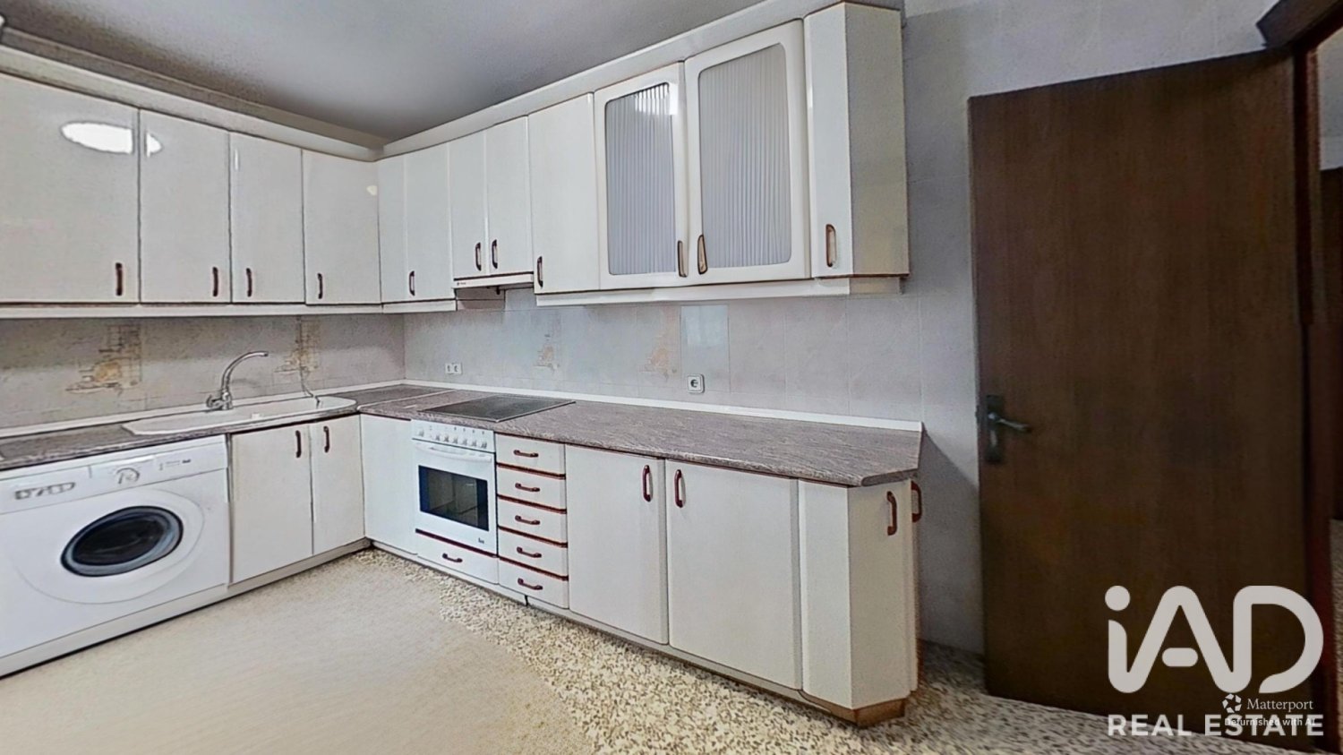Apartment in Zaragoza, Spain 2 bedrooms, 58 sq.m. No. 197760