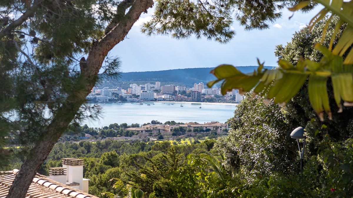 Villa in Mallorca, Spain 4 bedrooms, 379 sq.m. No. 197921