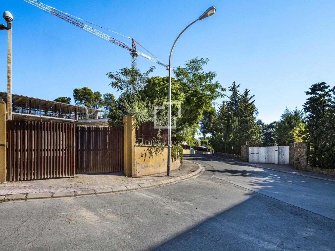 Land plot in Bellaterra, Barcelona, Spain 6 bedrooms, 471 sq.m. No. 199166