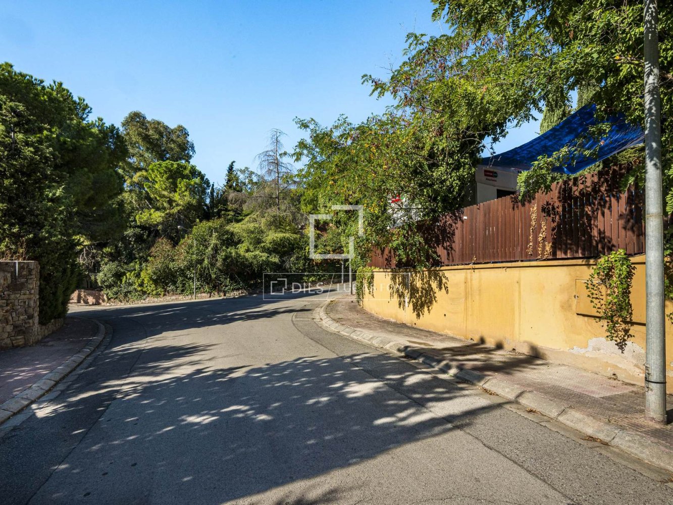 Land plot in Bellaterra, Barcelona, Spain 6 bedrooms, 471 sq.m. No. 199166