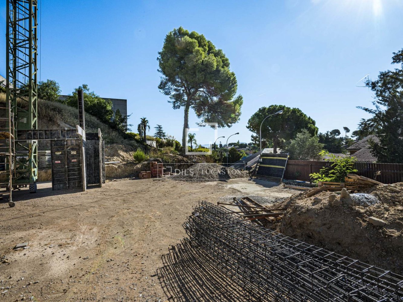 Land plot in Bellaterra, Barcelona, Spain 6 bedrooms, 471 sq.m. No. 199166